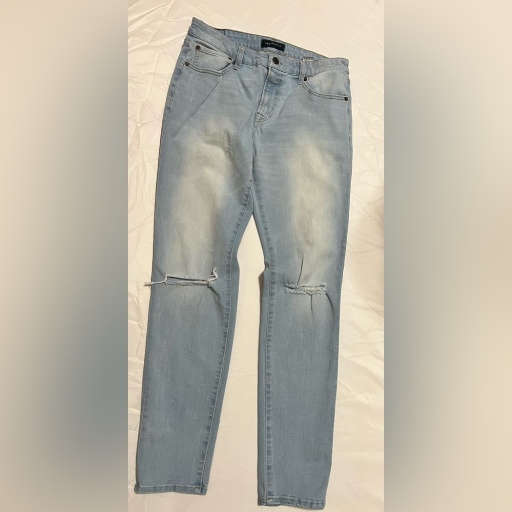 Mens Aeropostale jeans ( size 32/34 )